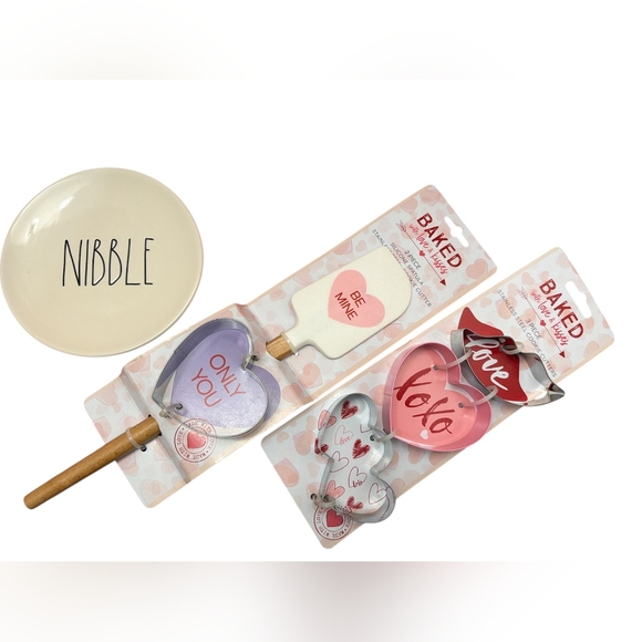 Rae Dunn Other - ❤️ 6" Rae Dunn Nibble Plate, Baker's Spatula & Cookie Cutters Bundle